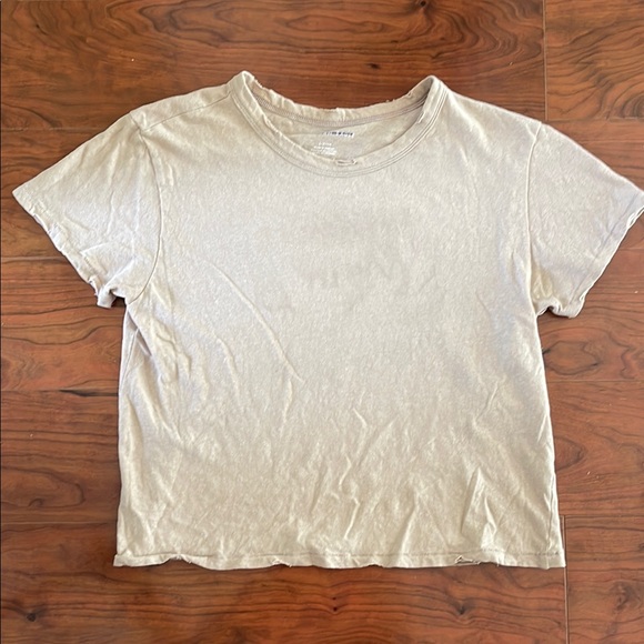 American Eagle Outfitters Tops - American Eagle Beige Short Sleeve Slightly Cropped Tee Shirt Top